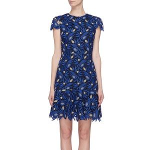 Alice + Olivia Imani Cap Sleeve Lace Dress